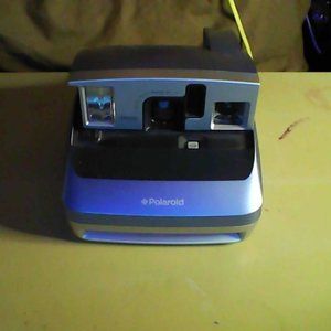 Polaroid One600 100mm FOCUS Range 3ft